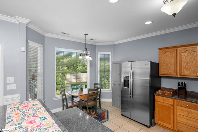 715 Tudor Lane, Boiling Springs, SC 29316