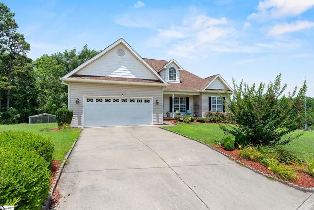 715 Tudor Lane, Boiling Springs, SC 29316