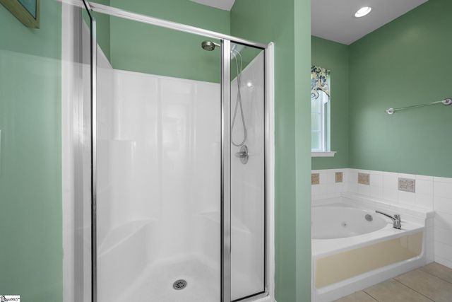 715 Tudor Lane, Boiling Springs, SC 29316