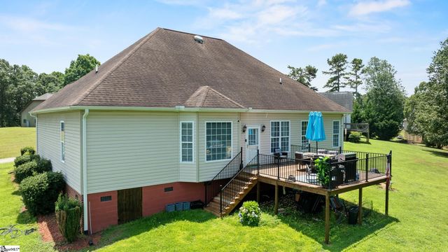 715 Tudor Lane, Boiling Springs, SC 29316