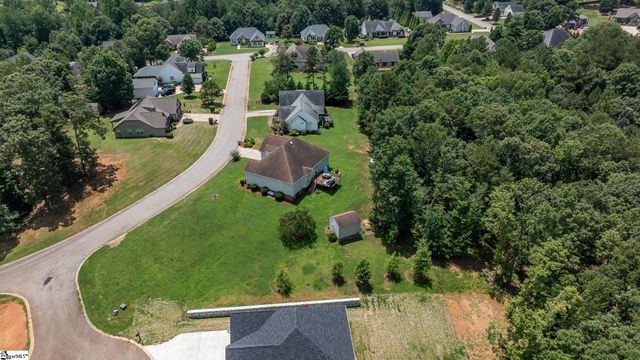 715 Tudor Lane, Boiling Springs, SC 29316