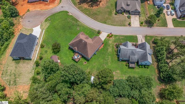 715 Tudor Lane, Boiling Springs, SC 29316