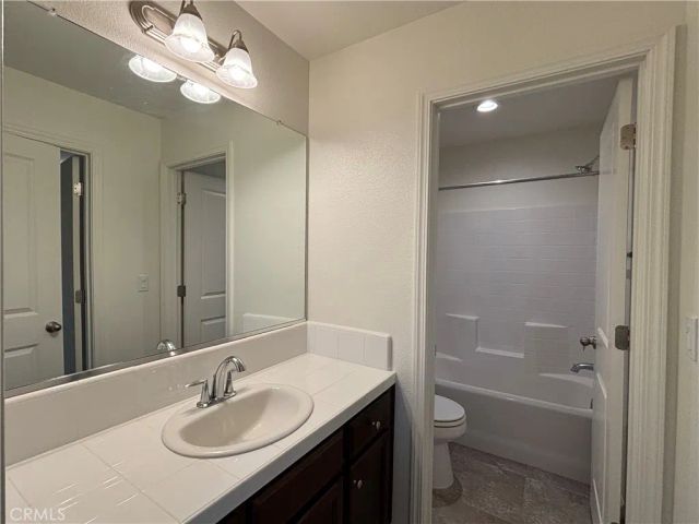 914 Wishon West, Madera, CA 93636