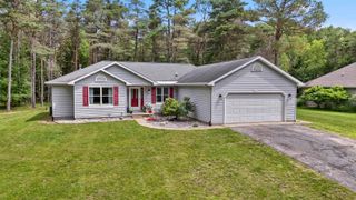 8150 Carriage Lane, Canadian Lakes, MI 49346