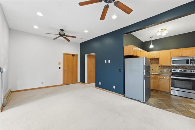 307 Walnut Street 3, Saint Paul, MN 55102