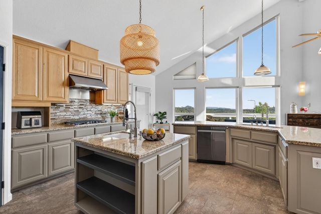 15620 Meadowlark Ln, Sutter Creek, CA 95685