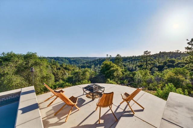 15620 Meadowlark Ln, Sutter Creek, CA 95685