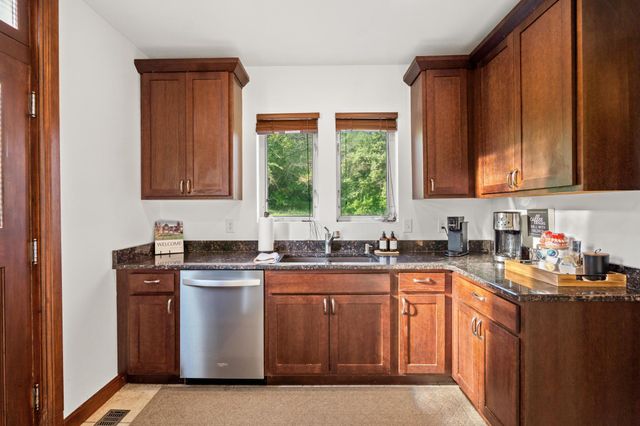325 Electric Avenue, Southgate, KY 41071