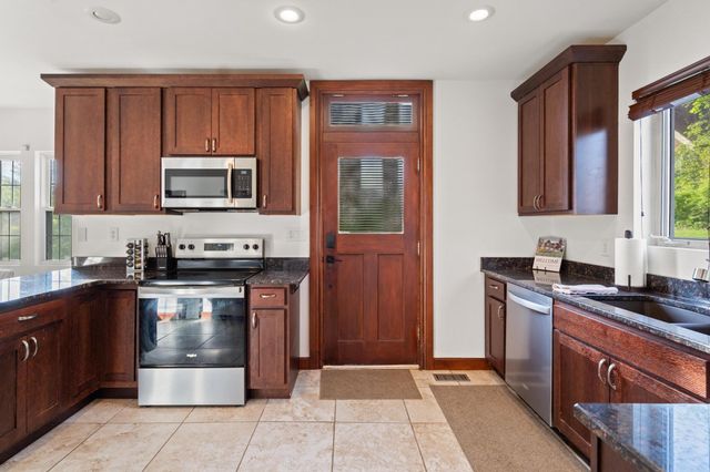 325 Electric Avenue, Southgate, KY 41071