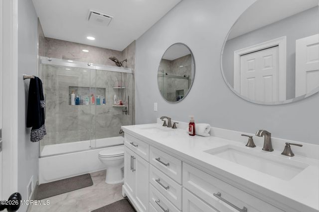 31 Brunswick Drive, Howell, NJ 07731