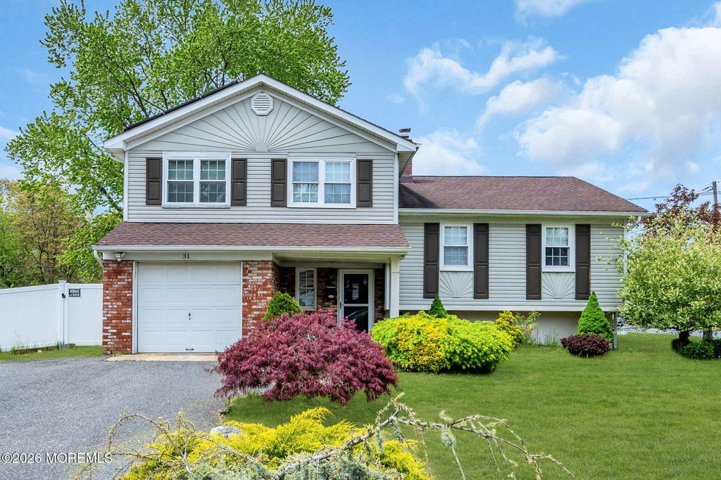 31 Brunswick Drive, Howell, NJ 07731