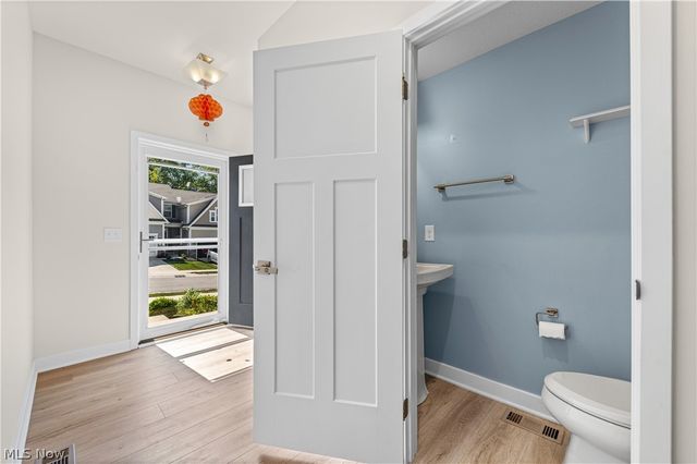 131 Pine Avenue, Peninsula, OH 44264