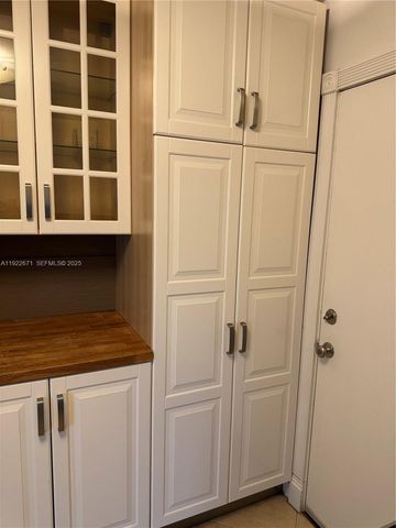 9500 W Bay Harbor Dr 7H, Bay Harbor Islands, FL 33154