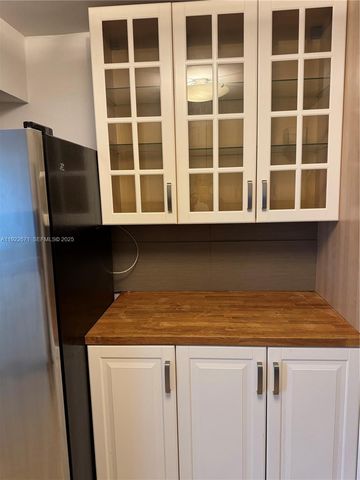 9500 W Bay Harbor Dr 7H, Bay Harbor Islands, FL 33154