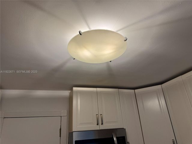 9500 W Bay Harbor Dr 7H, Bay Harbor Islands, FL 33154