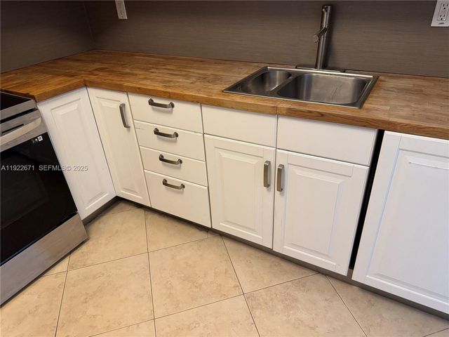 9500 W Bay Harbor Dr 7H, Bay Harbor Islands, FL 33154