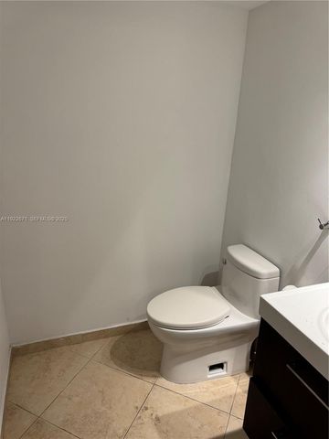 9500 W Bay Harbor Dr 7H, Bay Harbor Islands, FL 33154