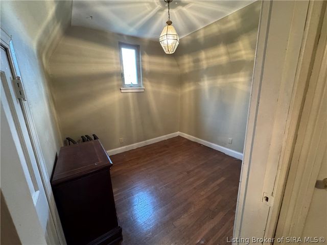 405 Kewanna Drive, Jeffersonville, IN 47130