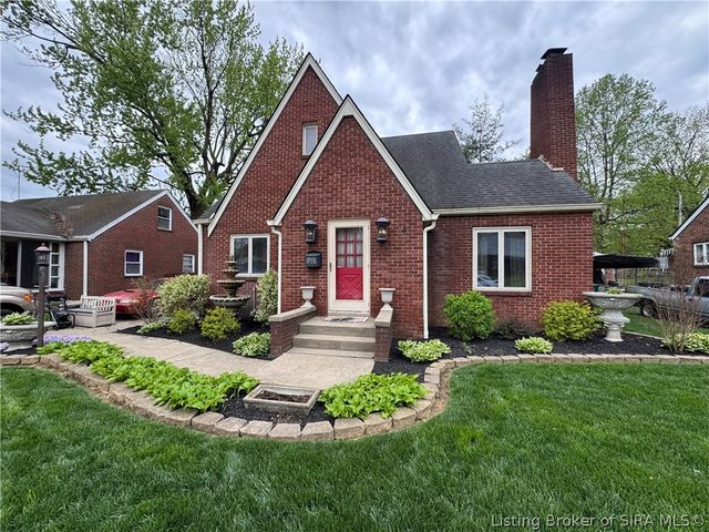 405 Kewanna Drive, Jeffersonville, IN 47130