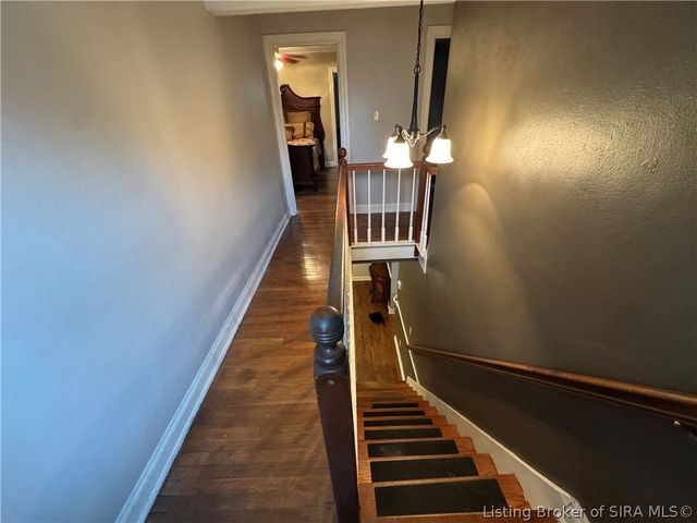 405 Kewanna Drive, Jeffersonville, IN 47130