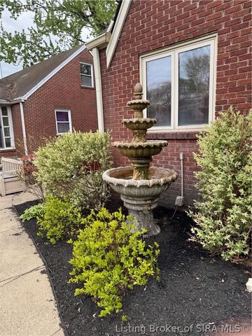 405 Kewanna Drive, Jeffersonville, IN 47130