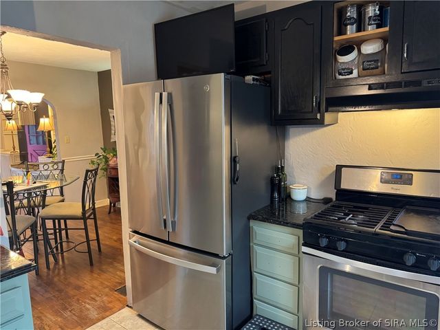 405 Kewanna Drive, Jeffersonville, IN 47130