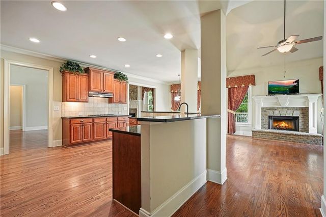 136 Trillium Lane, Acworth, GA 30101