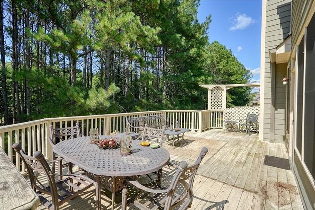 136 Trillium Lane, Acworth, GA 30101