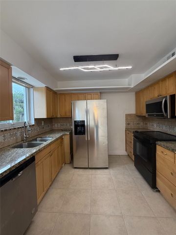 4021 SW 1st St 4021, Plantation, FL 33317