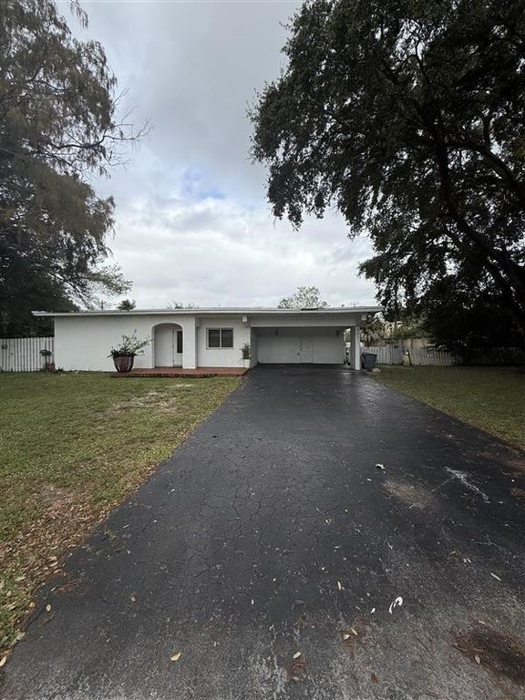 4021 SW 1st St 4021, Plantation, FL 33317