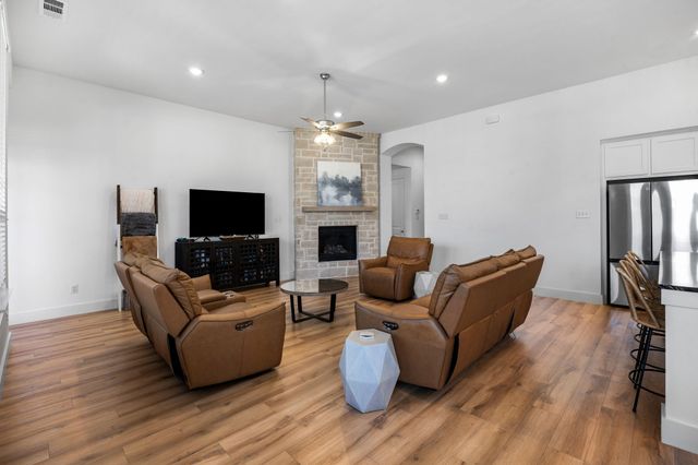 445 Lost Creek Trail, Waxahachie, TX 75165