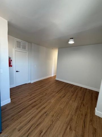 433 Lincoln Ave B8, City Of Orange Twp., NJ 07050