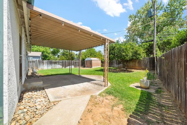 3255 Laurelhurst Dr, Rancho Cordova, CA 95670