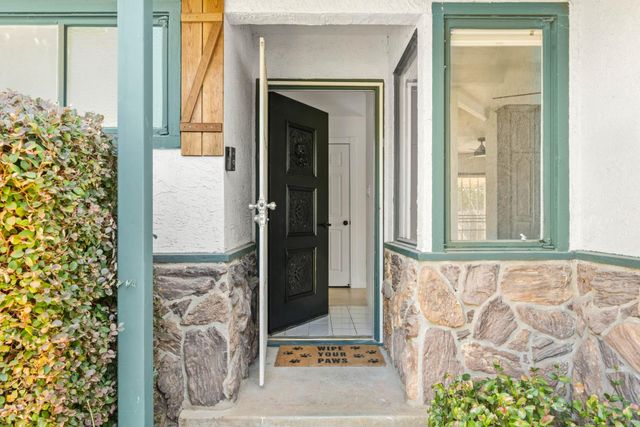 3255 Laurelhurst Dr, Rancho Cordova, CA 95670