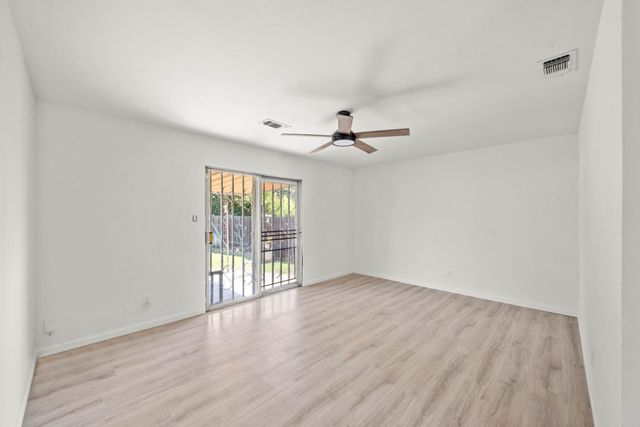 3255 Laurelhurst Dr, Rancho Cordova, CA 95670