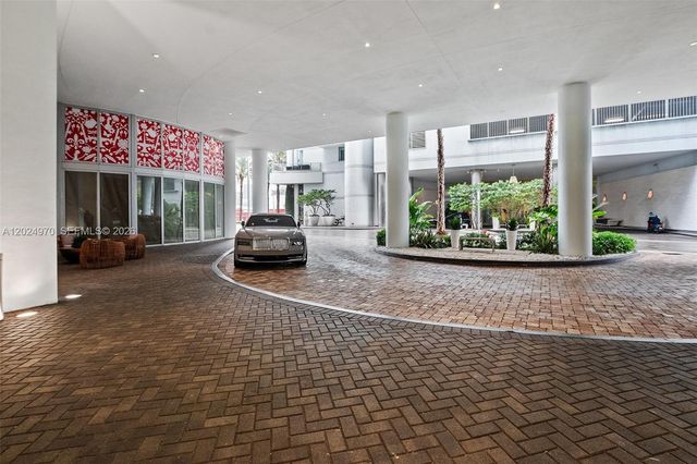 90 SW 3rd St 3810, Miami, FL 33130
