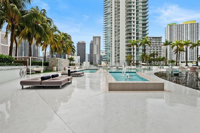 90 SW 3rd St 3810, Miami, FL 33130