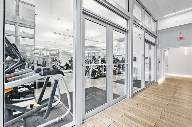 90 SW 3rd St 3810, Miami, FL 33130