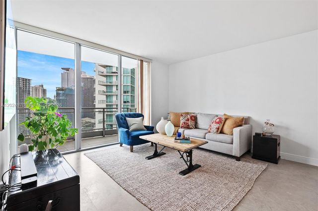 90 SW 3rd St 3810, Miami, FL 33130