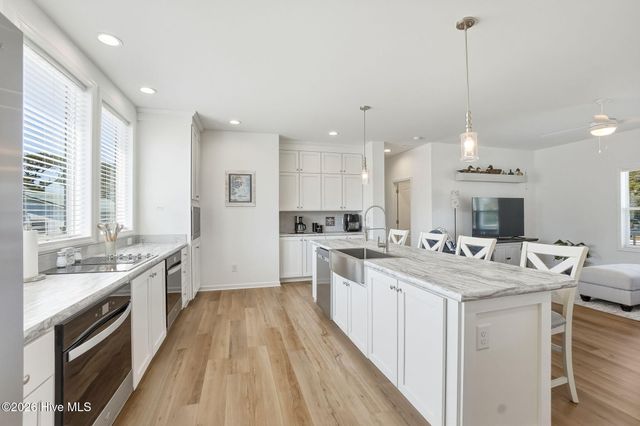 204 Nelson Street, Harkers Island, NC 28531