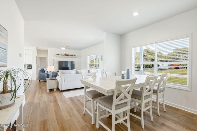 204 Nelson Street, Harkers Island, NC 28531