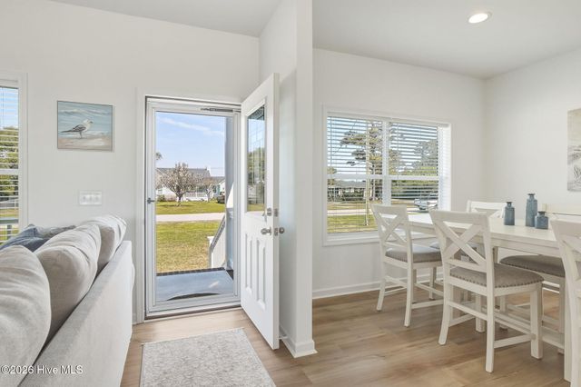 204 Nelson Street, Harkers Island, NC 28531