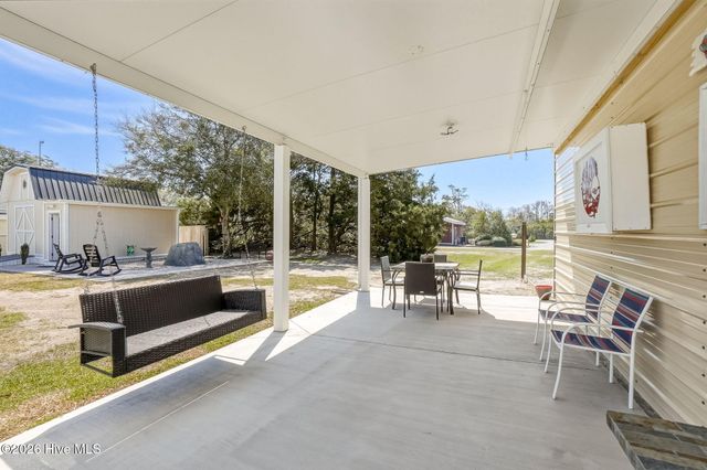 204 Nelson Street, Harkers Island, NC 28531