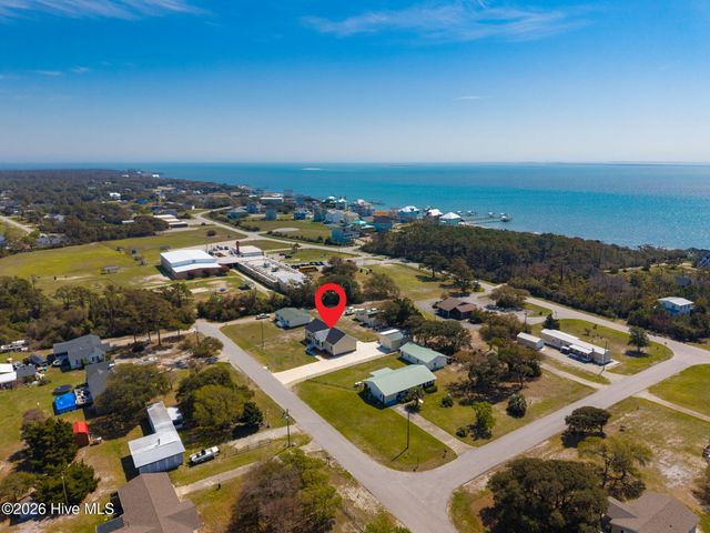 204 Nelson Street, Harkers Island, NC 28531