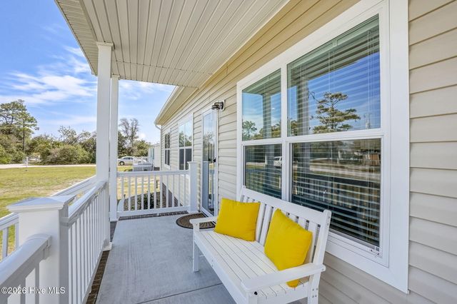 204 Nelson Street, Harkers Island, NC 28531