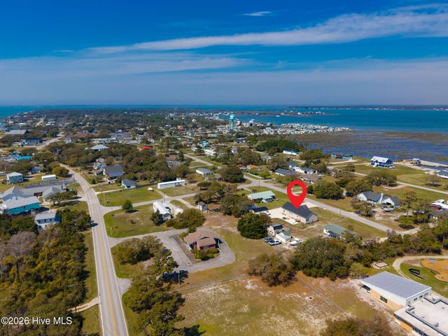 204 Nelson Street, Harkers Island, NC 28531