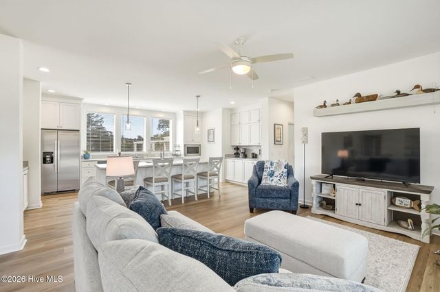 204 Nelson Street, Harkers Island, NC 28531