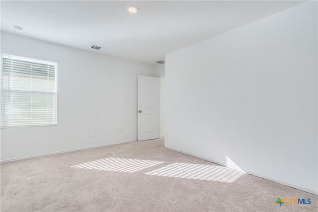 41 Trinity Circle, Lockhart, TX 78644