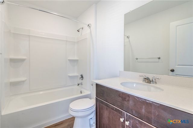 41 Trinity Circle, Lockhart, TX 78644