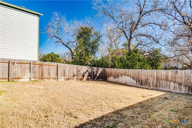 41 Trinity Circle, Lockhart, TX 78644